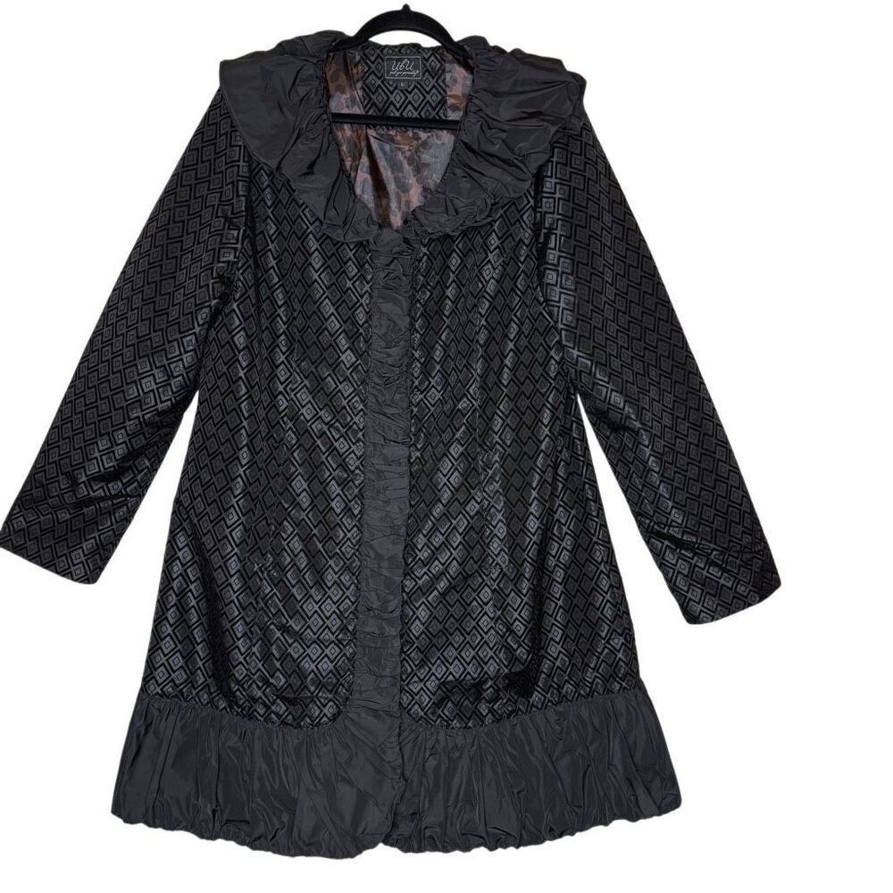 UbU Coat Black Velvet Flocked Ruched Collar Size L Elegant, Artsy, Theatrical